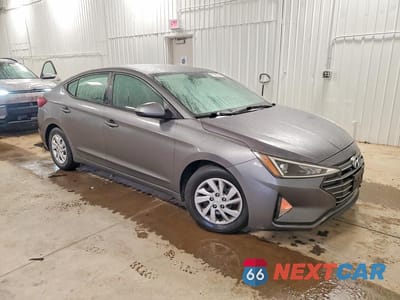 Czwarte zdjęcie samochodu z boku: 2019 HYUNDAI ELANTRA SE VIN:5NPD74LF4KH423139 - miniatura