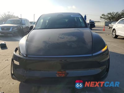 Piąte zdjęcie samochodu w środku: 2026 TESLA MODEL Y VIN:7SAYGDED0TA437696 - miniatura