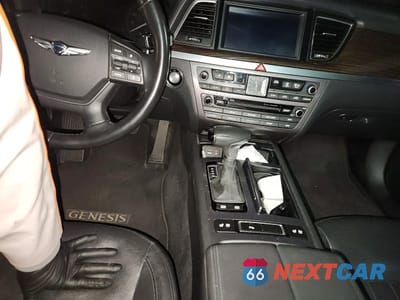 Zdjęcie 8 z 14 samochodu: 2018 GENESIS G80 3.8 VIN:KMHGN4JE2JU230887 - miniatura