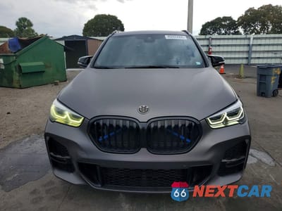 Piąte zdjęcie samochodu w środku: 2020 BMW X1 SDRIVE28I VIN:WBXJG7C02L5P34654 - miniatura