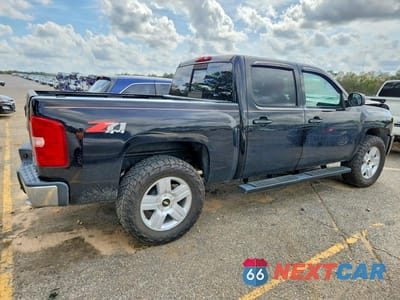 Trzecie zdjęcie samochodu z tyłu: 2007 CHEVROLET SILVERADO K1500 CREW CAB VIN:3GCEK13M97G510082 - miniatura