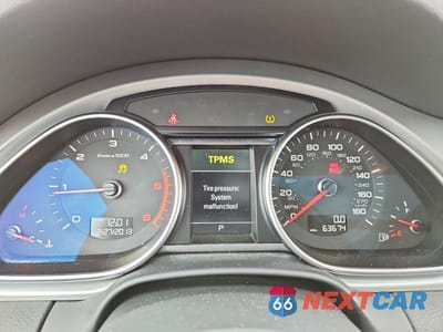 Zdjęcie 9 z 13 samochodu: 2014 AUDI Q7 VIN:WA1LMAFE9ED017545 - miniatura