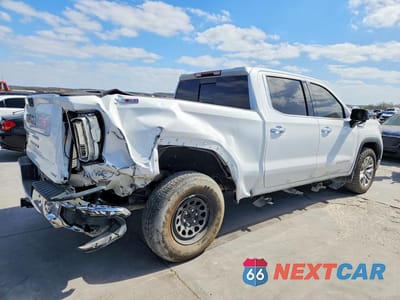 Trzecie zdjęcie samochodu z tyłu: 2021 GMC SIERRA K1500 SLT VIN:3GTU9DED5MG123692 - miniatura