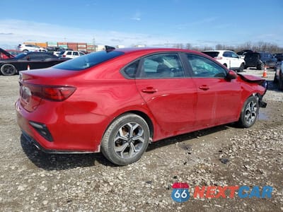 Trzecie zdjęcie samochodu z tyłu: 2021 KIA FORTE LXS VIN:3KPF24AD9ME363729 - miniatura
