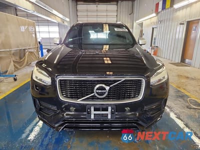 Piąte zdjęcie samochodu w środku: 2016 VOLVO XC90 T6 VIN:YV4A22PM3G1052100 - miniatura