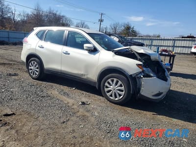 Czwarte zdjęcie samochodu z boku: 2015 NISSAN ROGUE S VIN:5N1AT2MV5FC764720 - miniatura