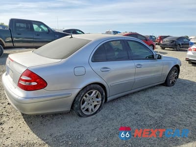 Trzecie zdjęcie samochodu z tyłu: 2003 MERCEDES-BENZ E 320 VIN:WDBUF65J23A153285 - miniatura