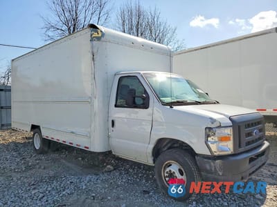 Czwarte zdjęcie samochodu z boku: 2018 FORD E350 BOX TRUCK VIN:1FDWE3FS4JDC33374 - miniatura