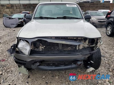 Piąte zdjęcie samochodu w środku: 2001 TOYOTA TACOMA BASE VIN:5TEPM62N01Z757075 - miniatura