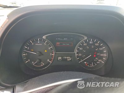 Zdjęcie 9 z 14 samochodu: 2014 NISSAN PATHFINDER SV VIN:5N1AR2MM3EC628249 - miniatura