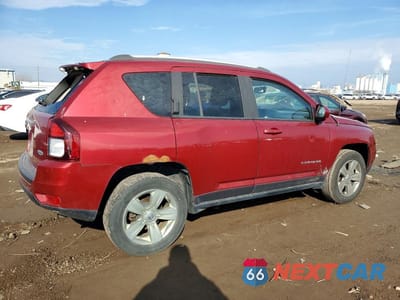 Trzecie zdjęcie samochodu z tyłu: 2016 JEEP COMPASS LATITUDE VIN:1C4NJDEB4GD692271 - miniatura