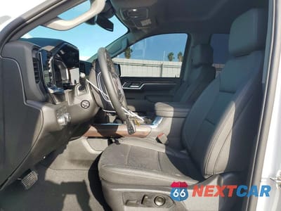 Zdjęcie 7 z 11 samochodu: 2026 GMC SIERRA K1500 SLT VIN:1GTUUDED8TZ102610 - miniatura