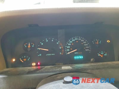 Zdjęcie 9 z 13 samochodu: 2004 JEEP GRAND CHEROKEE LAREDO VIN:1J4GW48S44C378346 - miniatura