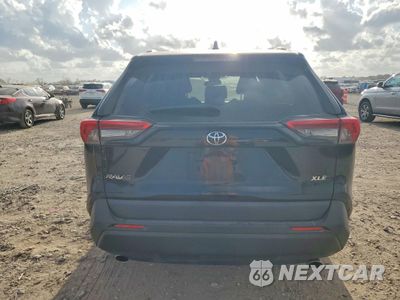 Zdjęcie 6 z 13 samochodu: 2021 TOYOTA RAV4 XLE VIN:2T3W1RFV1MW107395 - miniatura