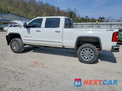 Drugie zdjęcie samochodu z przodu: 2016 GMC SIERRA K2500 DENALI VIN:1GT12UE83GF226058 - miniatura