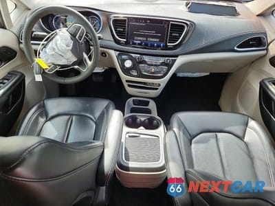 Zdjęcie 8 z 13 samochodu: 2023 CHRYSLER PACIFICA HYBRID TOURING L VIN:2C4RC1L77PR611690 - miniatura