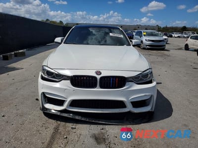 Piąte zdjęcie samochodu w środku: 2013 BMW 335 XI VIN:WBA3B9C50DF140455 - miniatura
