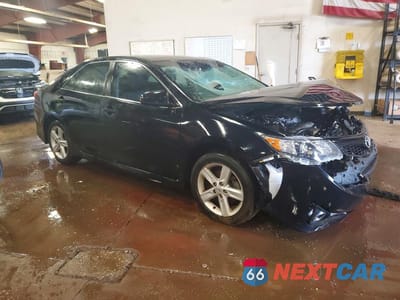 Czwarte zdjęcie samochodu z boku: 2013 TOYOTA CAMRY SE VIN:4T1BF1FK3DU282084 - miniatura