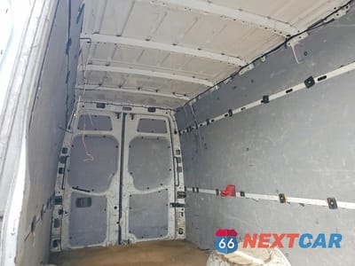 Zdjęcie 10 z 13 samochodu: 2016 MERCEDES BENZ SPRINTER 3500 DELIVERY VAN VIN:WD3PF1CD8GP185797 - miniatura