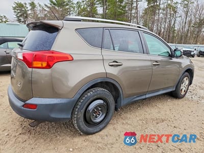 Trzecie zdjęcie samochodu z tyłu: 2015 TOYOTA RAV4 LE VIN:2T3BFREV3FW244519 - miniatura