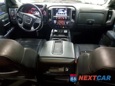 Zdjęcie 8 z 11 samochodu: 2015 GMC SIERRA K2500 SLT VIN:1GT22ZEG4FZ514970 - miniatura