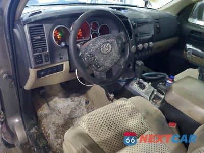 Zdjęcie 8 z 12 samochodu: 2010 TOYOTA TUNDRA GRADE VIN:5TFUM5F16AX012424 - miniatura