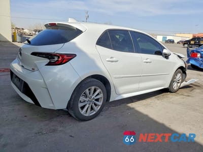 Trzecie zdjęcie samochodu z tyłu: 2025 TOYOTA COROLLA HATCHBACK SE VIN:JTND4MBE7S3240312 - miniatura