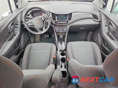 Zdjęcie 8 z 12 samochodu: 2019 CHEVROLET TRAX LS VIN:3GNCJKSB4KL369669 - miniatura