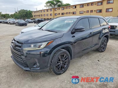 2019 TOYOTA HIGHLANDER SE 5TDKZRFH4KS329848 - główne zdjęcie licytacji z USA - miniatura