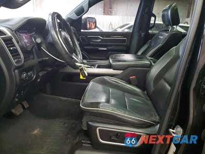 Zdjęcie 7 z 13 samochodu: 2020 RAM 1500 LARAMIE VIN:1C6SRFRT9LN170662 - miniatura