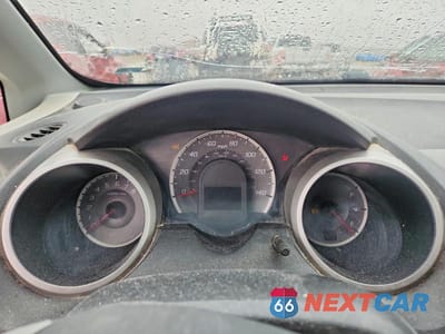 Zdjęcie 9 z 11 samochodu: 2010 HONDA FIT SPORT VIN:JHMGE8H48AS023312 - miniatura