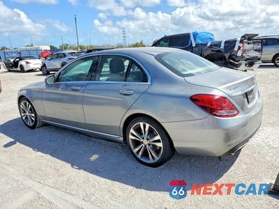 Drugie zdjęcie samochodu z przodu: 2016 MERCEDES-BENZ C 300 VIN:55SWF4JB5GU163589 - miniatura