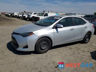 2018 TOYOTA COROLLA LE 2T1BURHE9JC972429 - główne zdjęcie licytacji z USA - miniatura