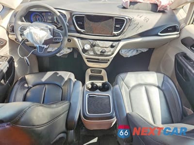 Zdjęcie 8 z 13 samochodu: 2023 CHRYSLER PACIFICA TOURING L VIN:2C4RC1BG2PR530789 - miniatura