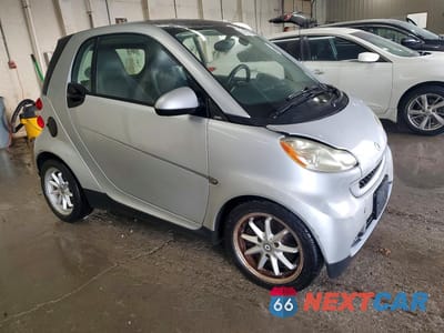 Czwarte zdjęcie samochodu z boku: 2008 SMART FORTWO PURE VIN:WMEEJ31X38K150752 - miniatura