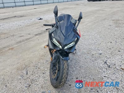 Drugie zdjęcie samochodu z przodu: 2021 HONDA CBR650 RA VIN:MLHRH0157M5200082 - miniatura
