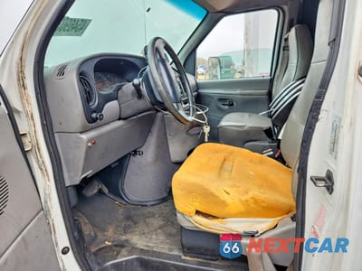 Zdjęcie 7 z 13 samochodu: 1999 FORD ECONOLINE E350 SUPER DUTY COMMERCIAL CUTAWAY VAN VIN:1FDVE37F1XHC25459 - miniatura