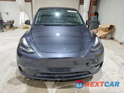 Piąte zdjęcie samochodu w środku: 2024 TESLA MODEL Y VIN:7SAYGDEE9RA227969 - miniatura