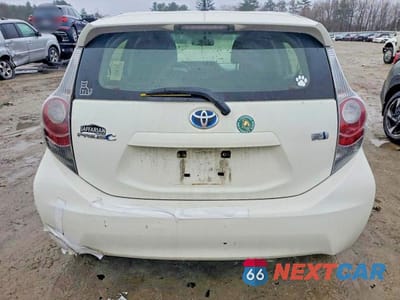 Zdjęcie 6 z 11 samochodu: 2013 TOYOTA PRIUS C TWO VIN:JTDKDTB34D1532552 - miniatura
