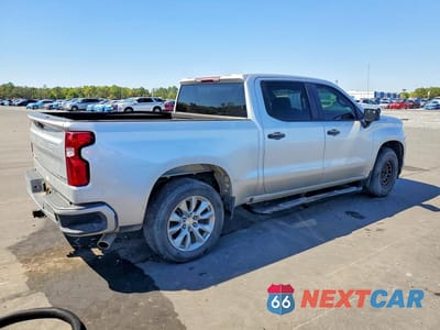 Trzecie zdjęcie samochodu z tyłu: 2020 CHEVROLET SILVERADO C1500 CUSTOM VIN:3GCPWBEH1LG238219 - miniatura