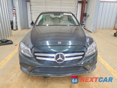 Piąte zdjęcie samochodu w środku: 2019 MERCEDES-BENZ C 300 4MATIC VIN:55SWF8EB6KU318368 - miniatura