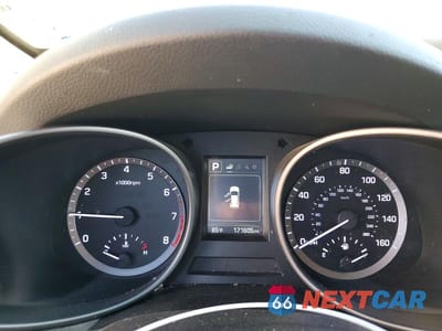 Zdjęcie 9 z 12 samochodu: 2018 HYUNDAI SANTA FE SPORT 2.4L VIN:5NMZT3LBXJH082155 - miniatura