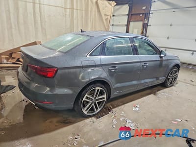 Trzecie zdjęcie samochodu z tyłu: 2019 AUDI A3 PREMIUM VIN:WAUBEGFFXK1024279 - miniatura