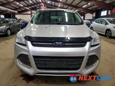 Piąte zdjęcie samochodu w środku: 2016 FORD ESCAPE SE VIN:1FMCU9GX1GUB85022 - miniatura