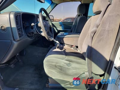 Zdjęcie 7 z 11 samochodu: 2004 GMC NEW SIERRA C1500 VIN:2GTEC19T041194314 - miniatura