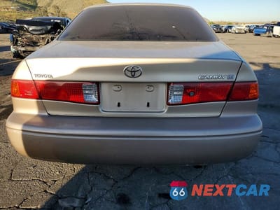 Zdjęcie 6 z 11 samochodu: 2000 TOYOTA CAMRY LE VIN:JT2BG22K9Y0454282 - miniatura