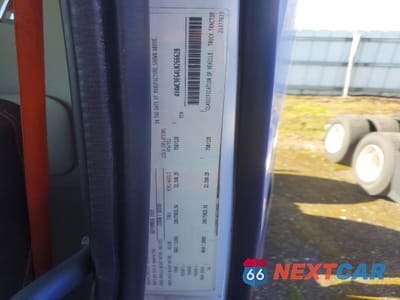 Zdjęcie 10 z 10 samochodu: 2020 VOLVO VNR SEMI TRUCK VIN:4V4WC9EG4LN266628 - miniatura