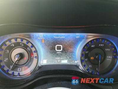 Zdjęcie 9 z 13 samochodu: 2017 CHRYSLER 300 S VIN:2C3CCAGGXHH534812 - miniatura