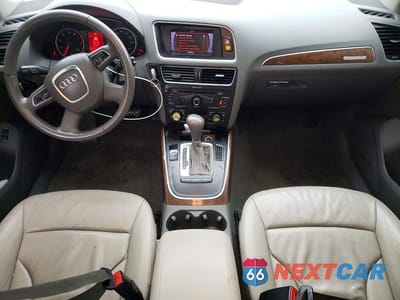 Zdjęcie 8 z 12 samochodu: 2010 AUDI Q5 VIN:WA1CKAFP2AA080053 - miniatura