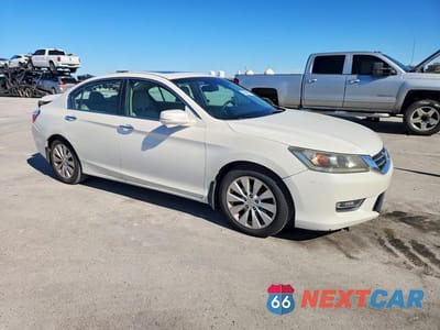 Czwarte zdjęcie samochodu z boku: 2013 HONDA ACCORD EXL VIN:1HGCR2F83DA185741 - miniatura